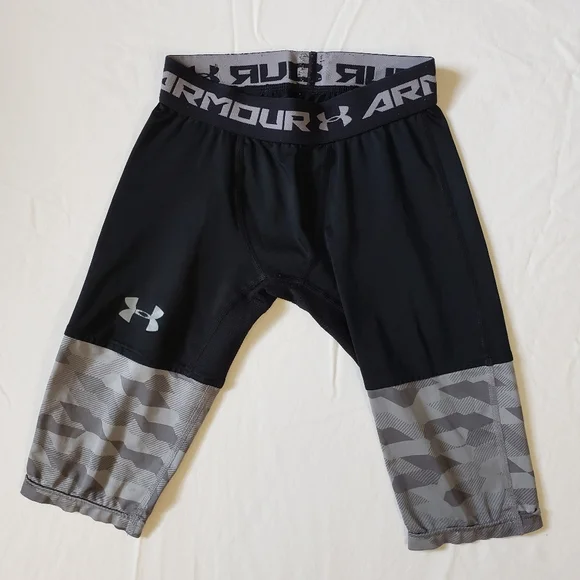 Under Armour Heatgear Sport Compression Tight Youth 3/4 Black Size Y Xs/JTP/EP - Picture 1 of 6